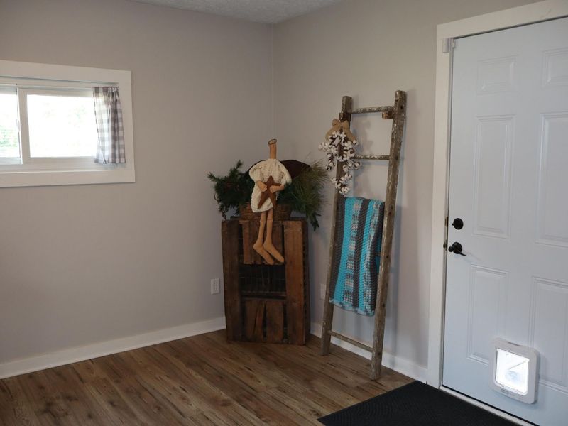 484 E Main Street, Circleville, OH 43113 Photo 10