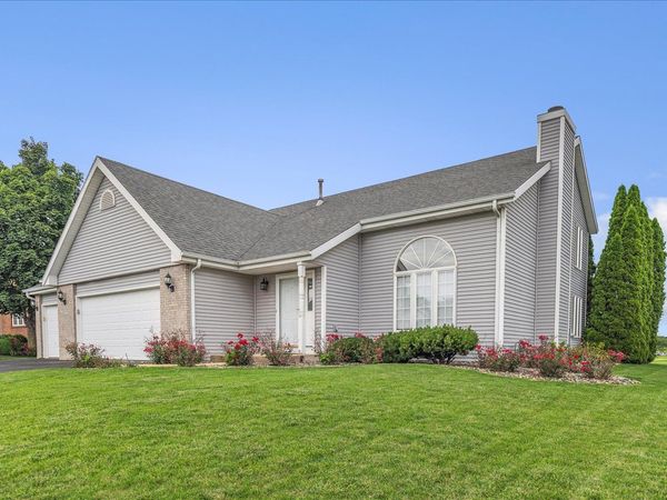13033 Springhill Drive , Winnebago, IL 61088