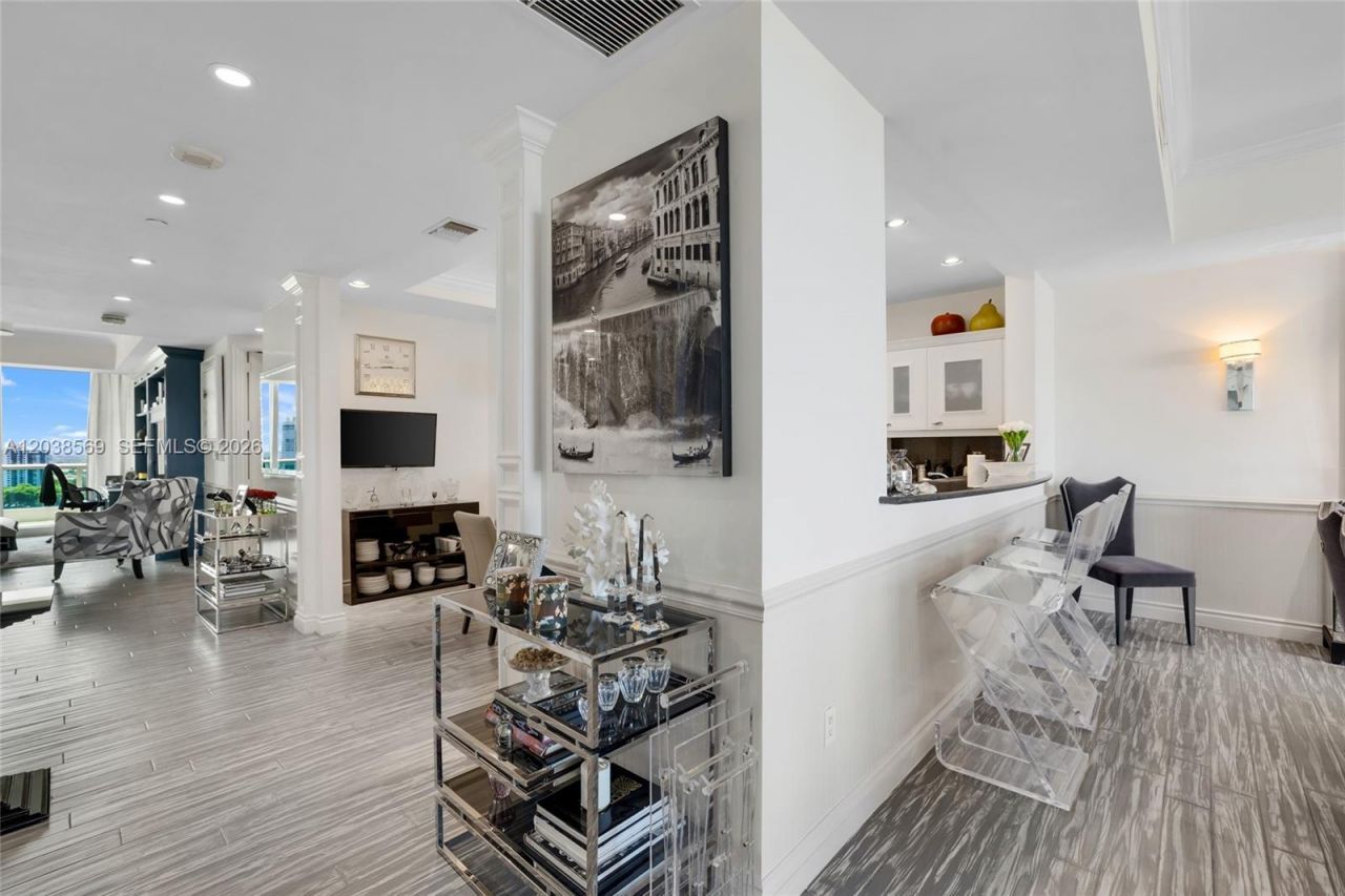 20155 NE 38th Ct , Unit 1802, Aventura, FL 33180 Photo