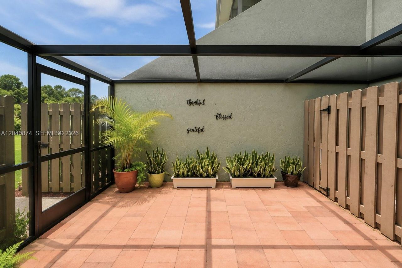 1188 Breezy Way , Unit 6D, Sebastian, FL 32958 Photo