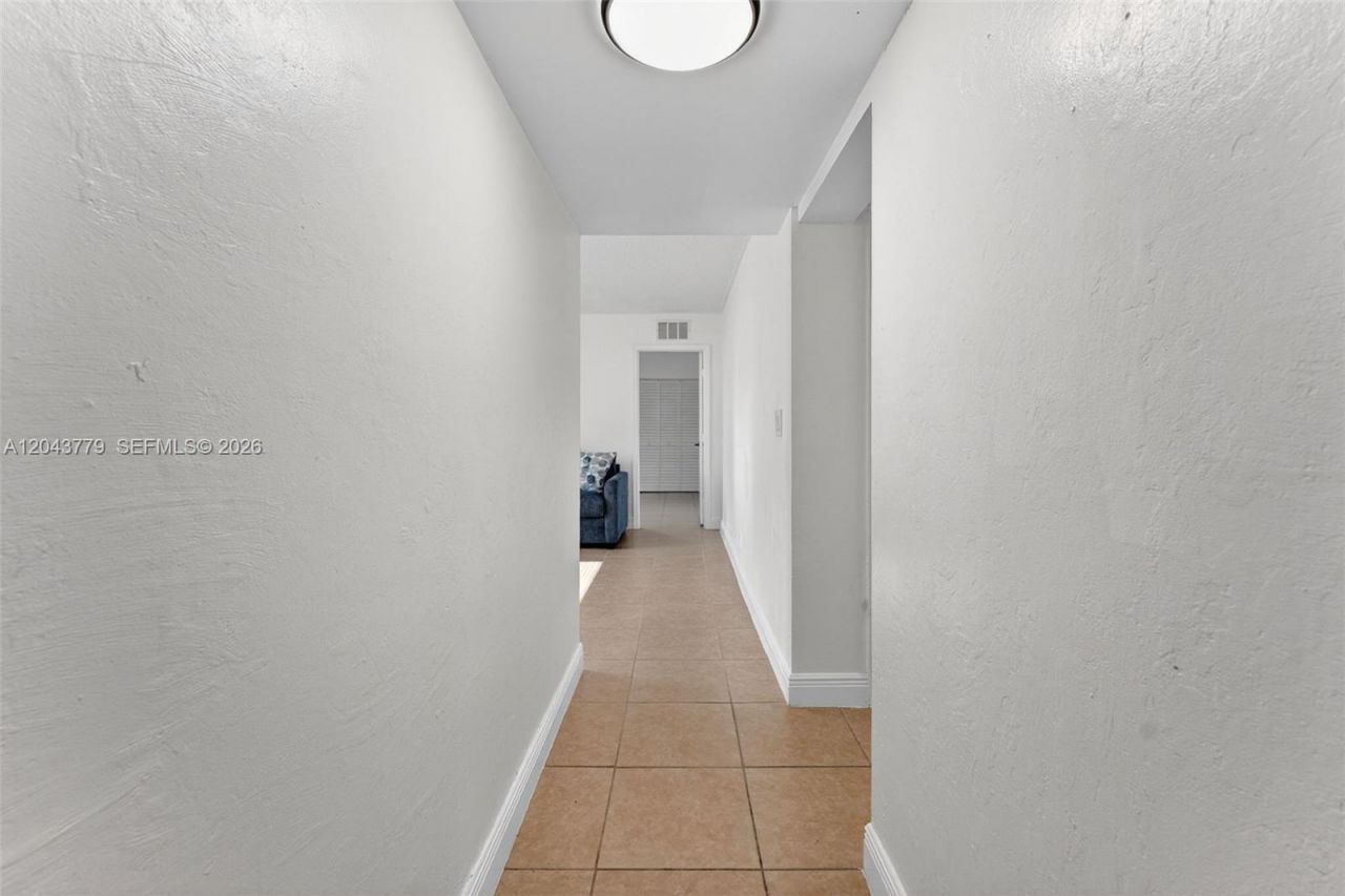 3301 Spanish Moss Ter , Unit 405, Lauderhill, FL 33319 Photo