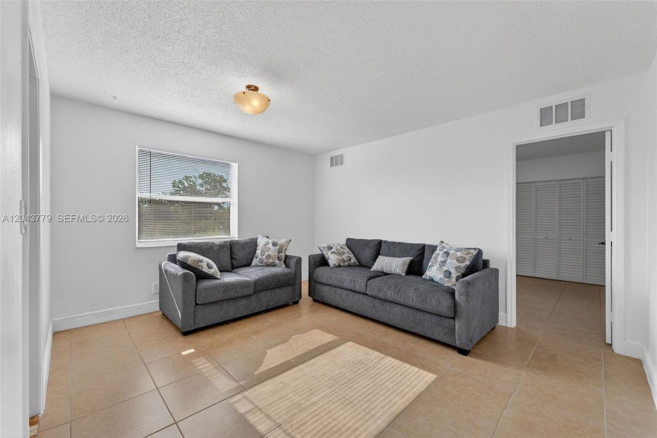3301 Spanish Moss Ter , Unit 405, Lauderhill, FL 33319 Photo