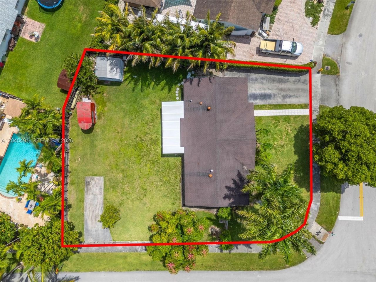 12061 SW 119th St , Miami, FL 33186 Photo