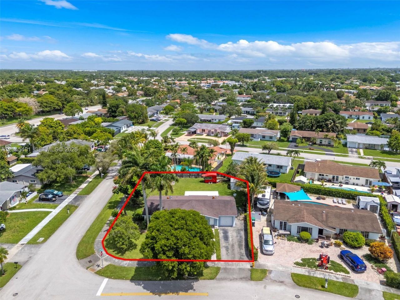 12061 SW 119th St , Miami, FL 33186 Photo