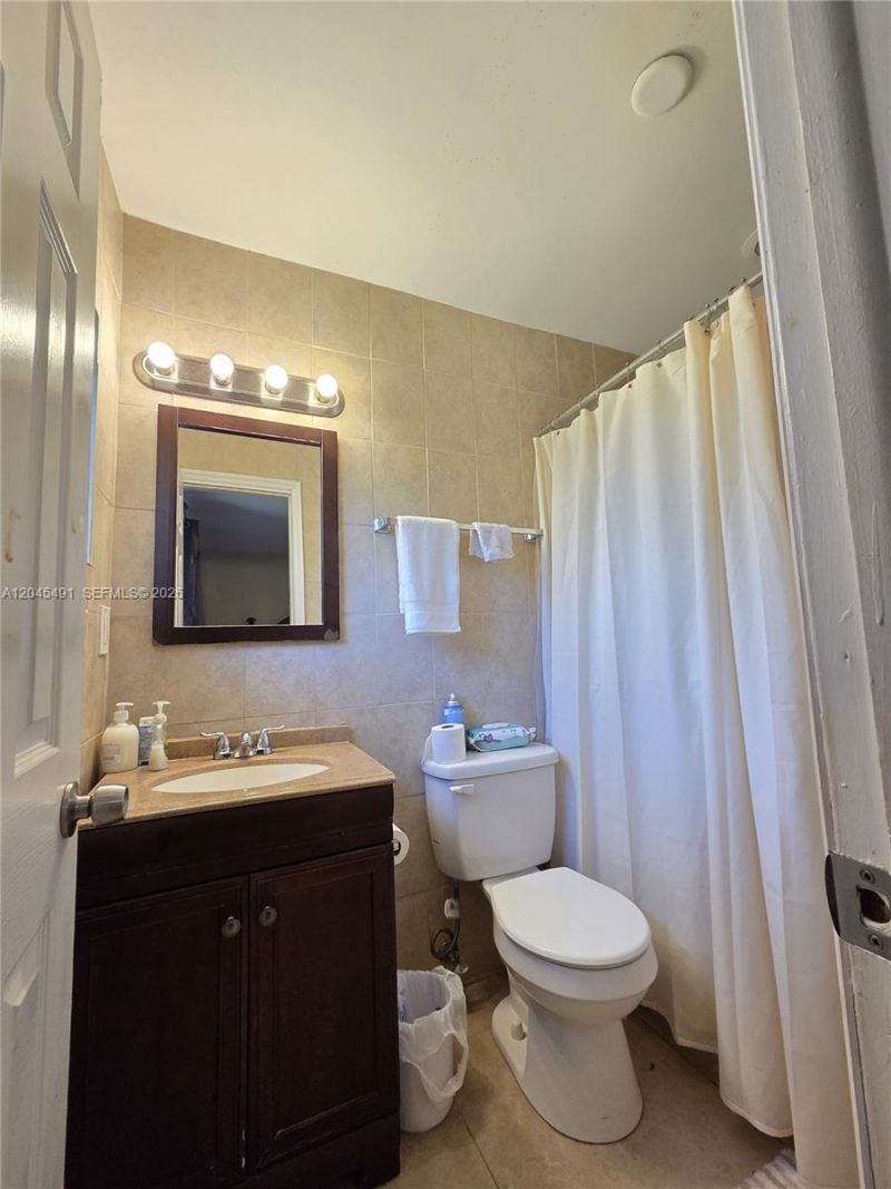 12061 SW 119th St , Miami, FL 33186 Photo