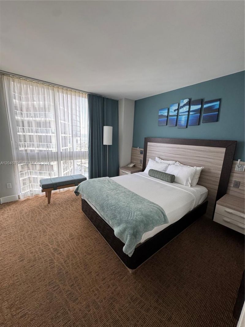 18683 Collins Ave, Unit 1610, Sunny Isles Beach, FL 33160 Photo