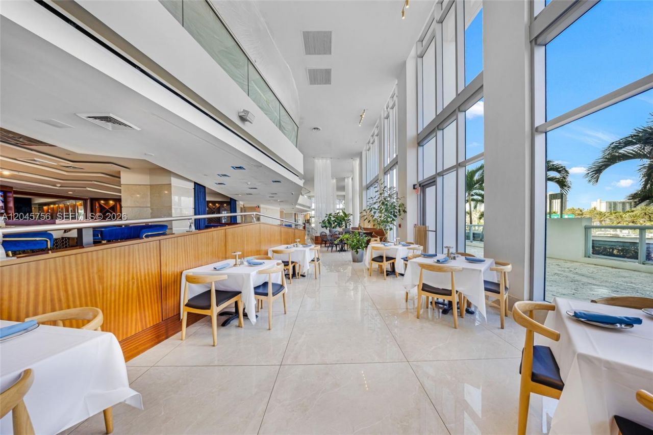 18683 Collins Ave, Unit 1610, Sunny Isles Beach, FL 33160 Photo