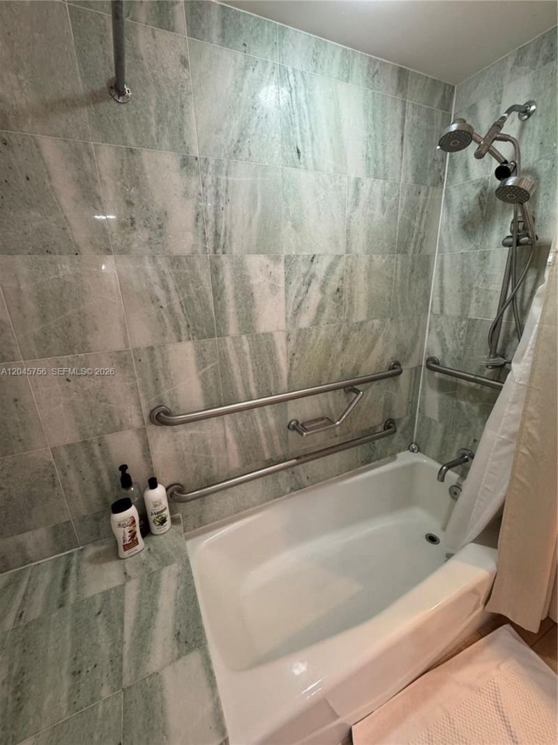 18683 Collins Ave, Unit 1610, Sunny Isles Beach, FL 33160 Photo