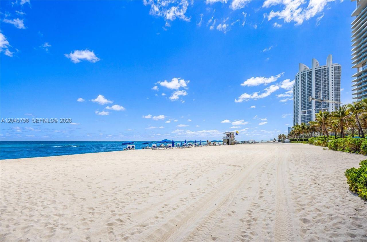 18683 Collins Ave, Unit 1610, Sunny Isles Beach, FL 33160 Photo