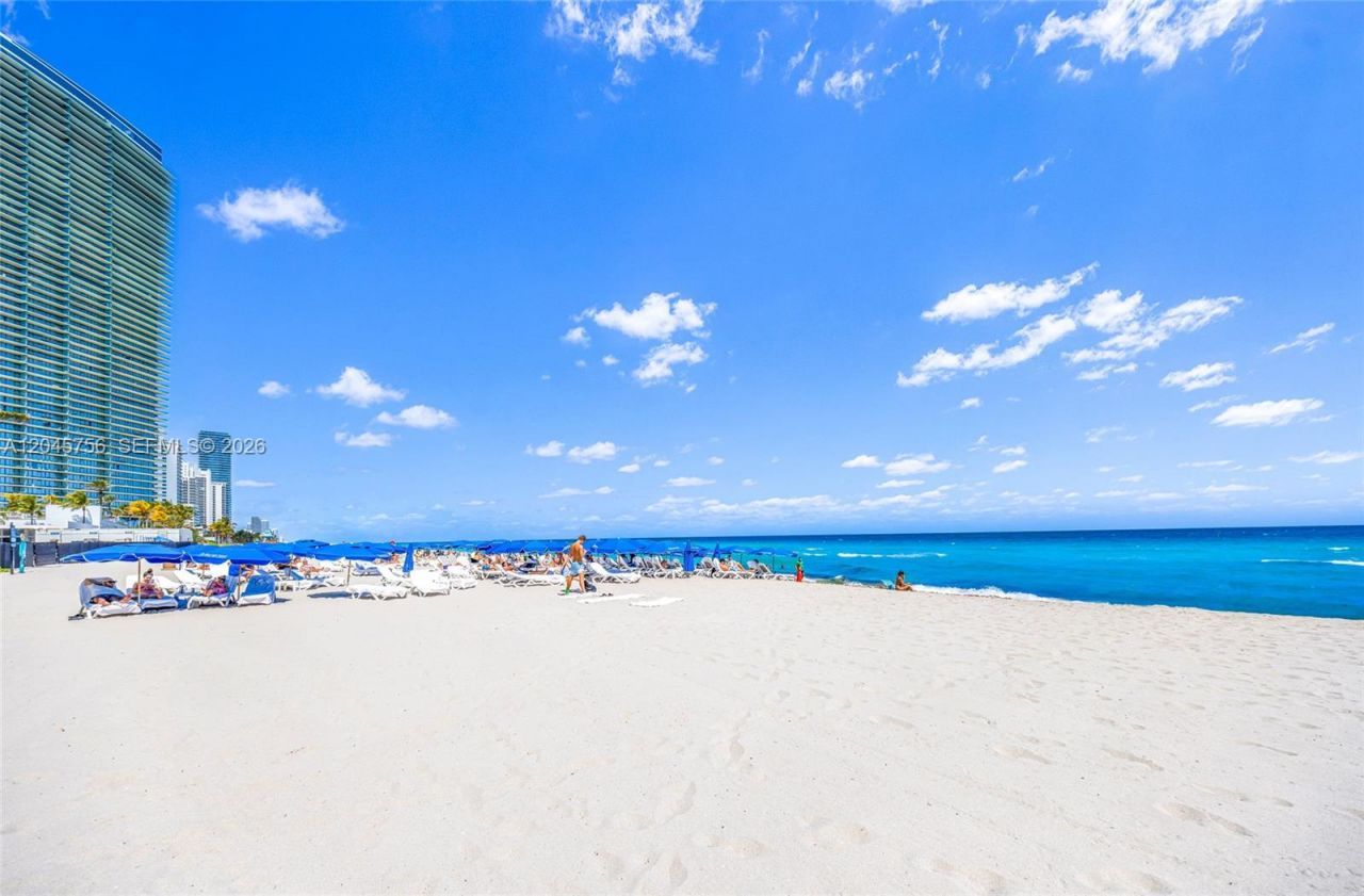 18683 Collins Ave, Unit 1610, Sunny Isles Beach, FL 33160 Photo
