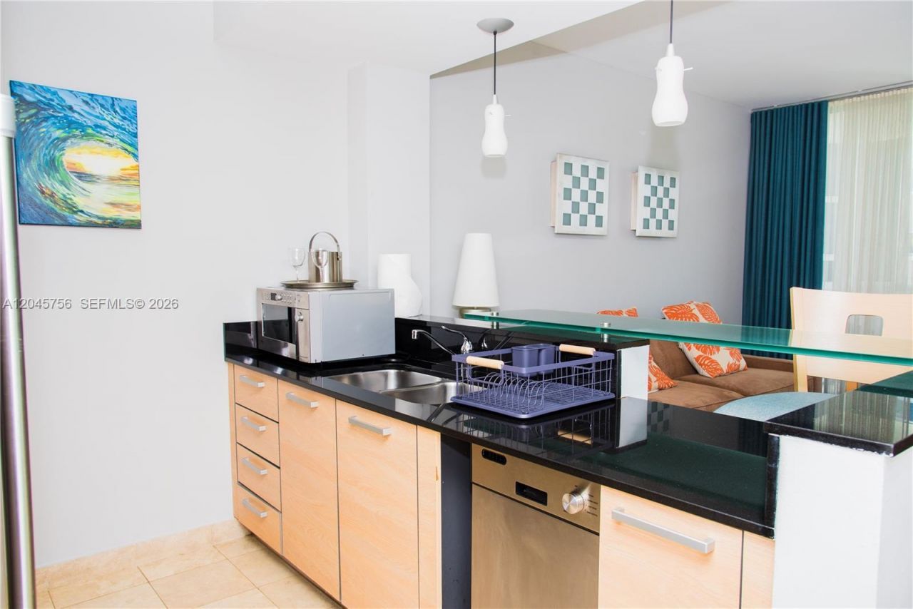 18683 Collins Ave, Unit 1610, Sunny Isles Beach, FL 33160 Photo
