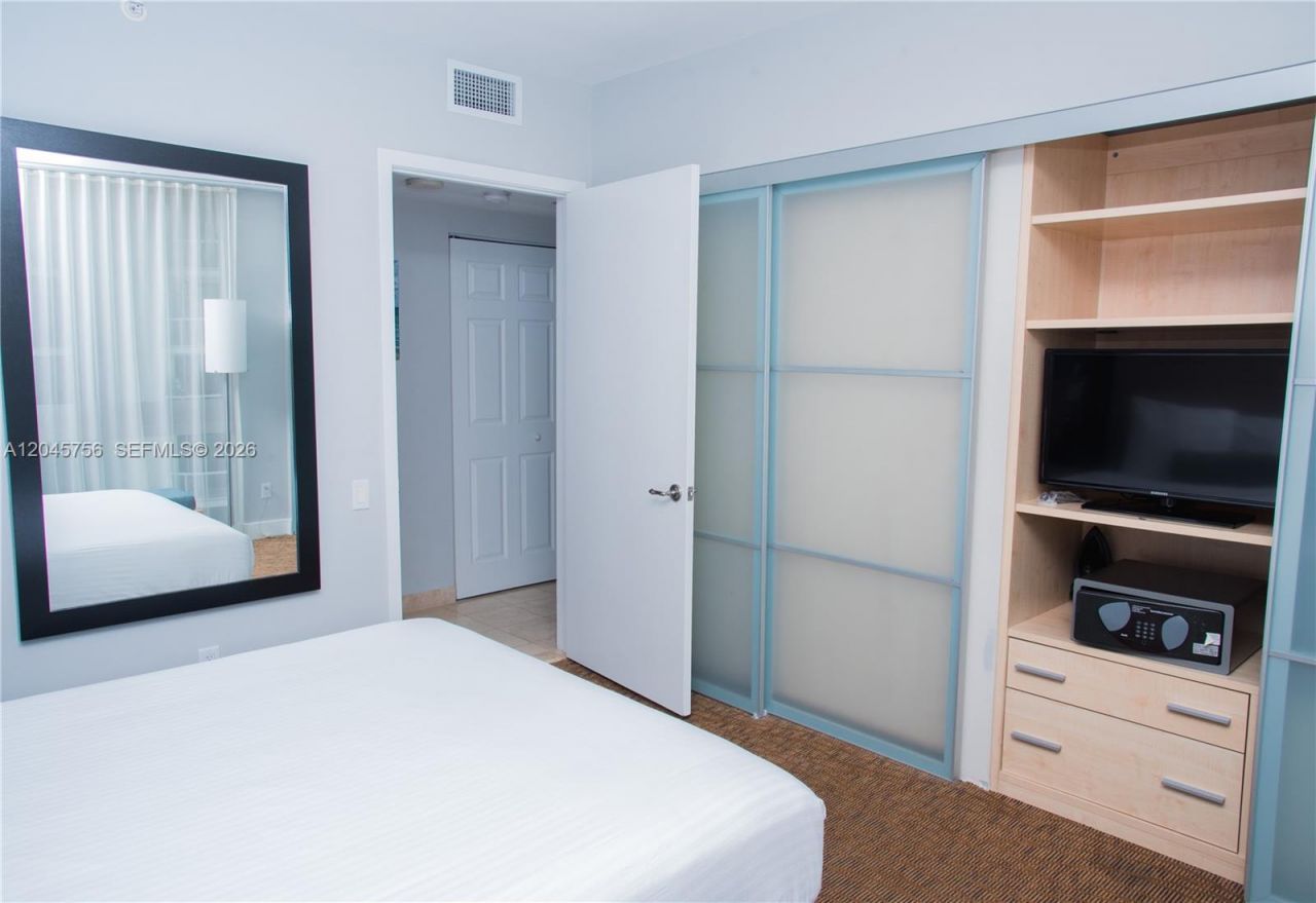 18683 Collins Ave, Unit 1610, Sunny Isles Beach, FL 33160 Photo