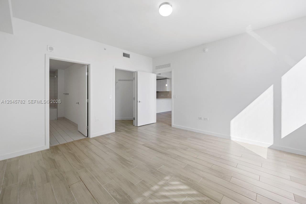 999 SW 1st Ave , Unit 2911, Miami, FL 33130 Photo