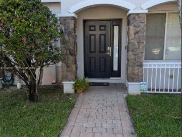 2574 Southwest 82nd Avenue, Miramar, FL 33025