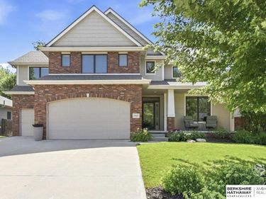 1521 S 195th Circle, Omaha, NE 68130