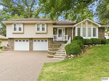 9259 Berry Street, Omaha, NE 68127