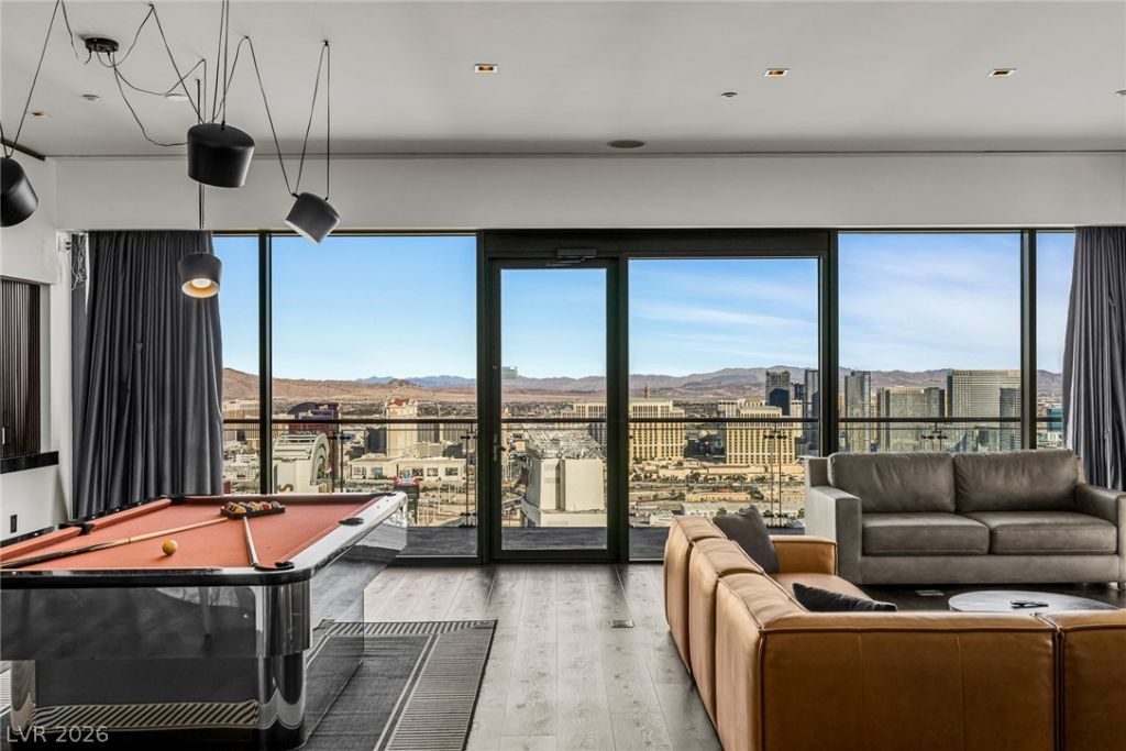 4381 W Flamingo Road, Las Vegas, NV 89103