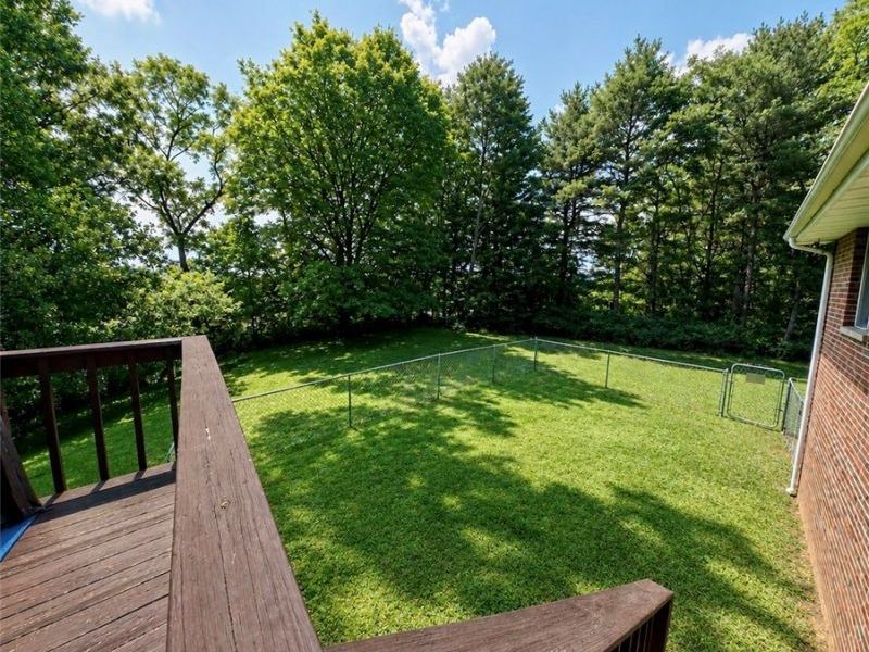 112 Berry Lane, Marietta, OH 45750 Photo 2