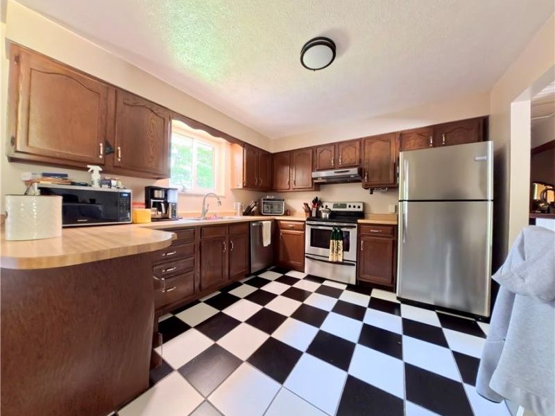 112 Berry Lane, Marietta, OH 45750 Photo 7