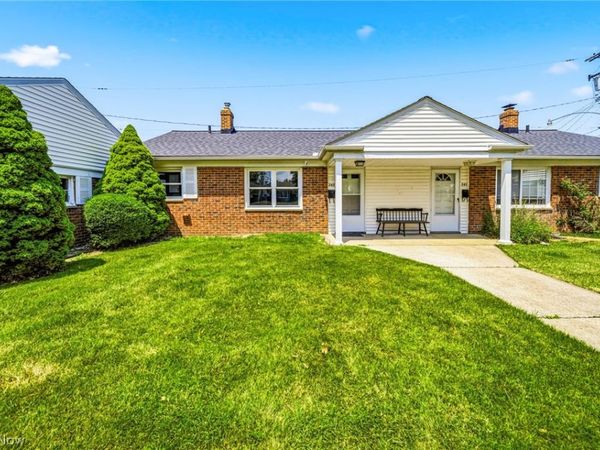 245 E 235th Street , Unit 131, Euclid, OH 44123