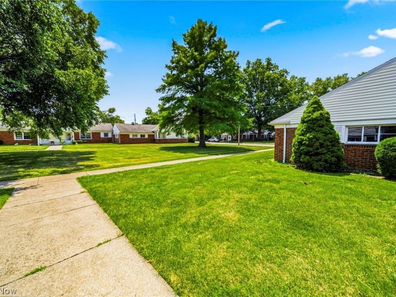 245 E 235th Street, Unit 131, Euclid, OH 44123 Photo 5