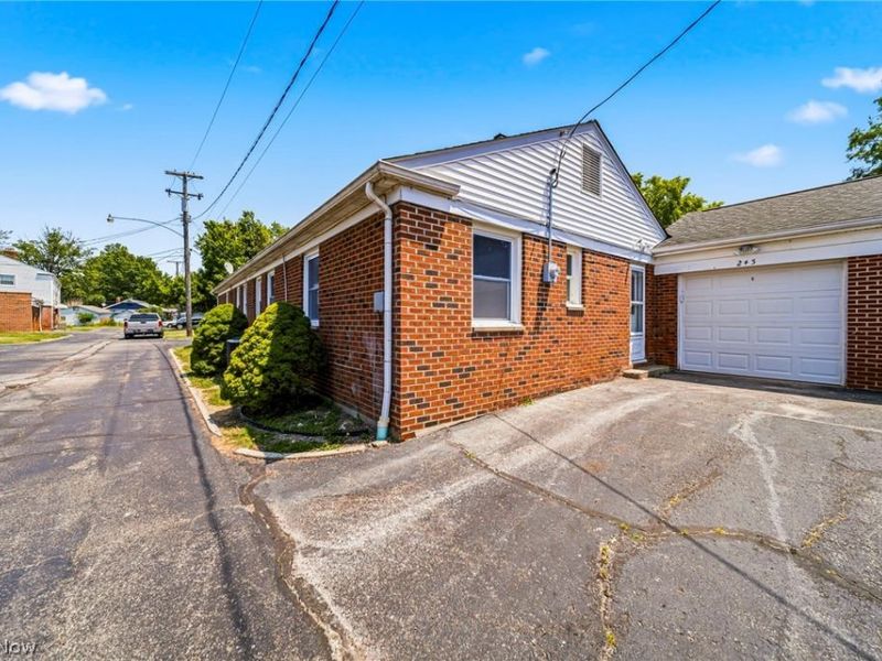 245 E 235th Street, Unit 131, Euclid, OH 44123 Photo 6