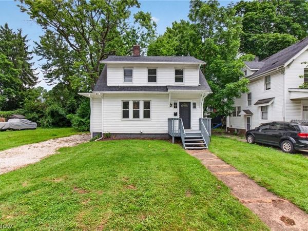 471 Beechwood Drive , Akron, OH 44320