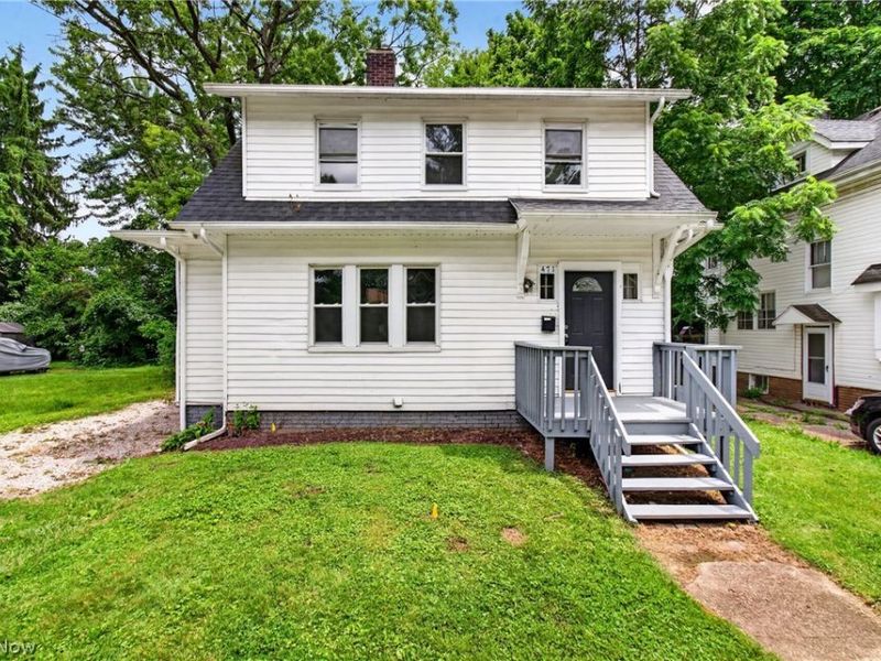 471 Beechwood Drive, Akron, OH 44320 Photo 3