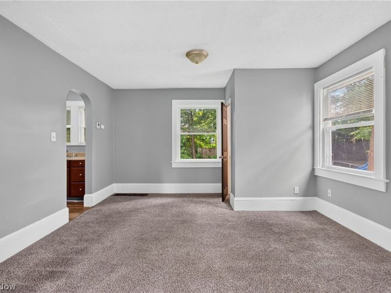 471 Beechwood Drive, Akron, OH 44320 Photo 8