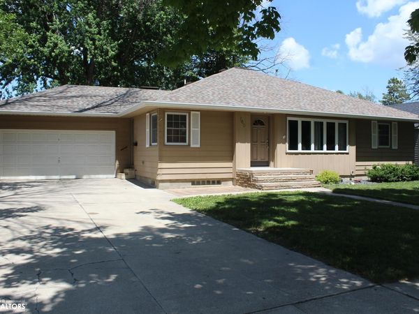 760 W 7th Street, Garner, IA 50438