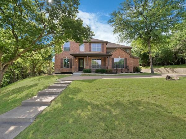 2770 S Lakeview Drive, Cedar Hill, TX 75104