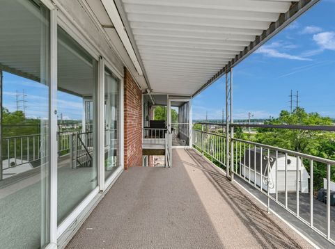 Main Photo
