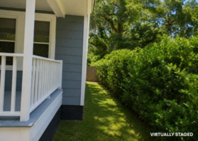 1362 Elm St.  Photo 4