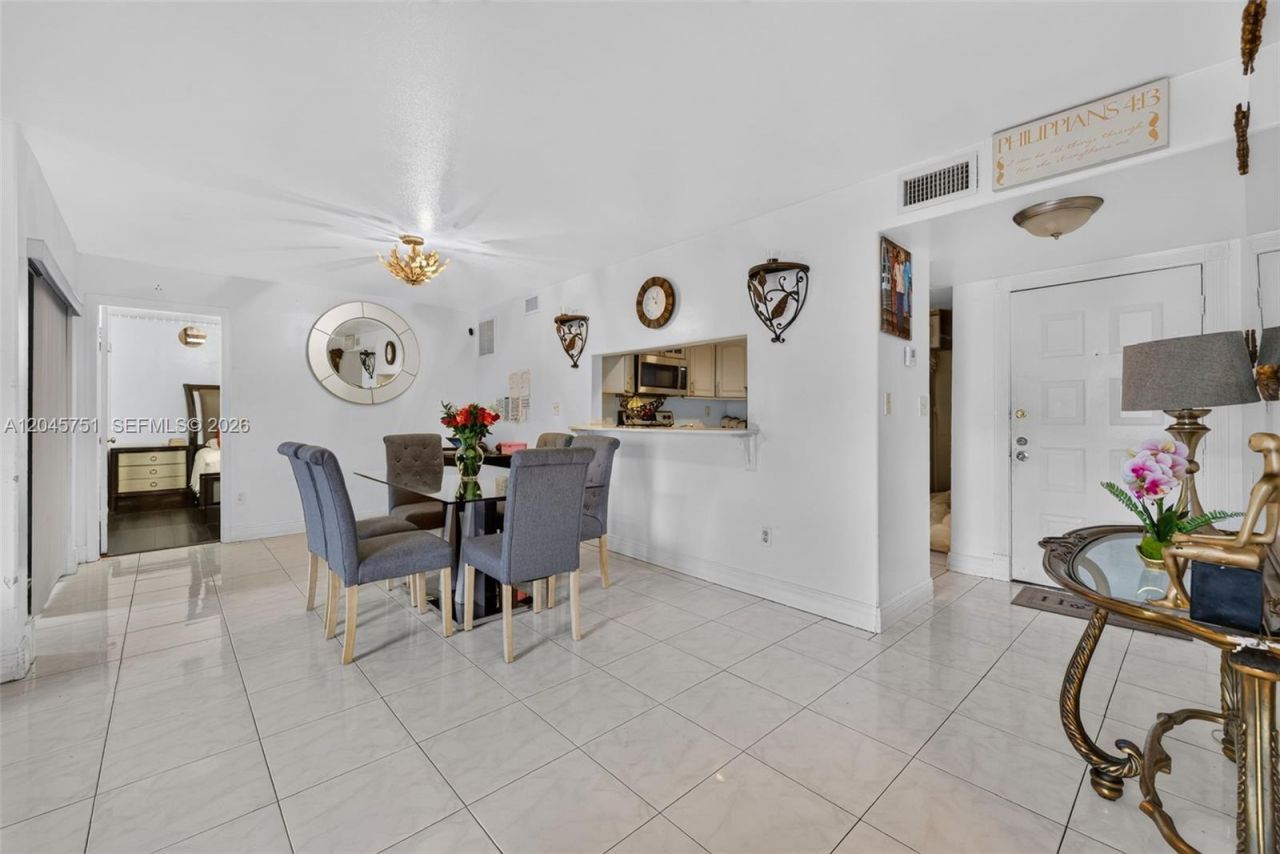 20065 NE 3rd Ct, Unit 5, Miami, FL 33179 Photo