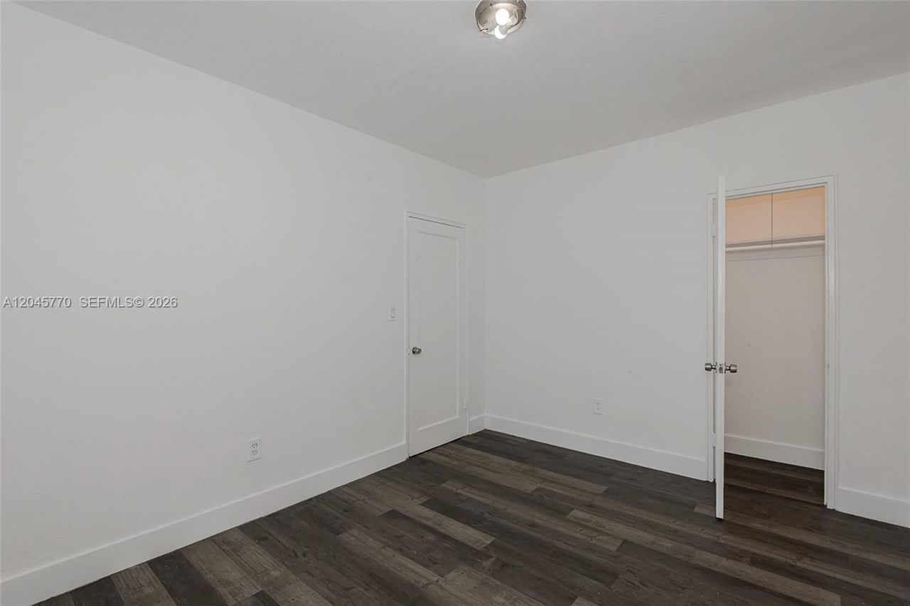 8340 Crespi Blvd , Unit 20, Miami Beach, FL 33141 Photo