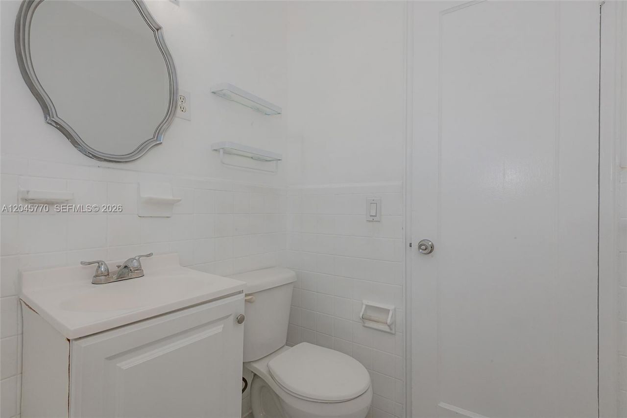 8340 Crespi Blvd , Unit 20, Miami Beach, FL 33141 Photo