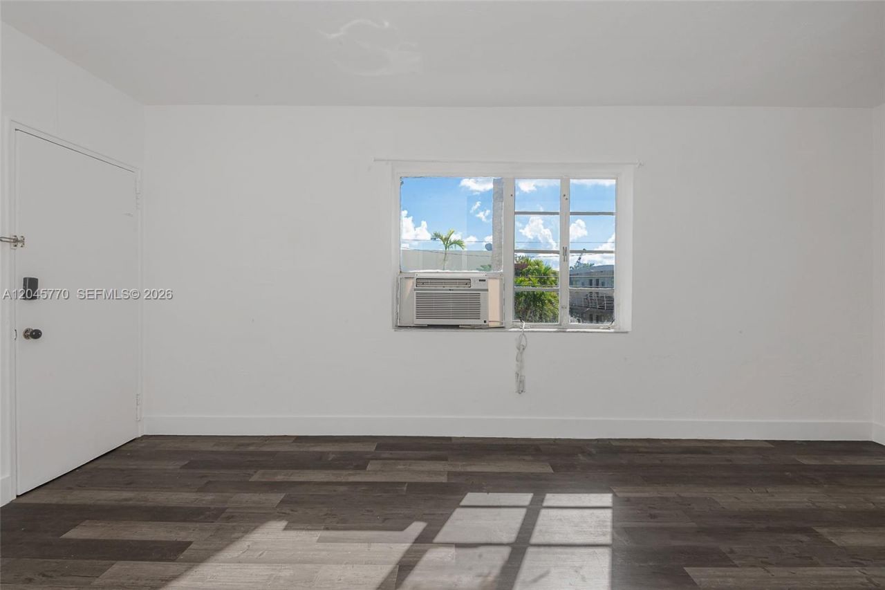 8340 Crespi Blvd , Unit 20, Miami Beach, FL 33141 Photo