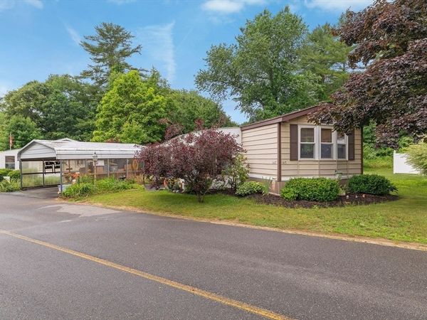 147 Pine Ave., Sturbridge, MA 01566