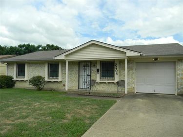 3204 Pacesetter Drive, Dallas, TX 75241