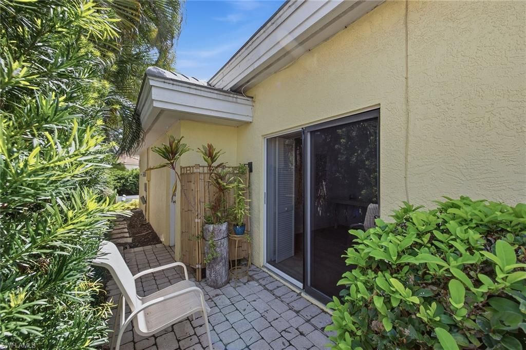 5900 Fountain Dr, Naples, FL 34119 Photo