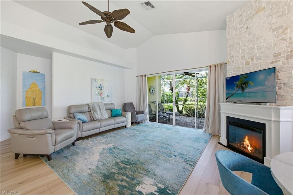 5900 Fountain Dr, Naples, FL 34119 Photo