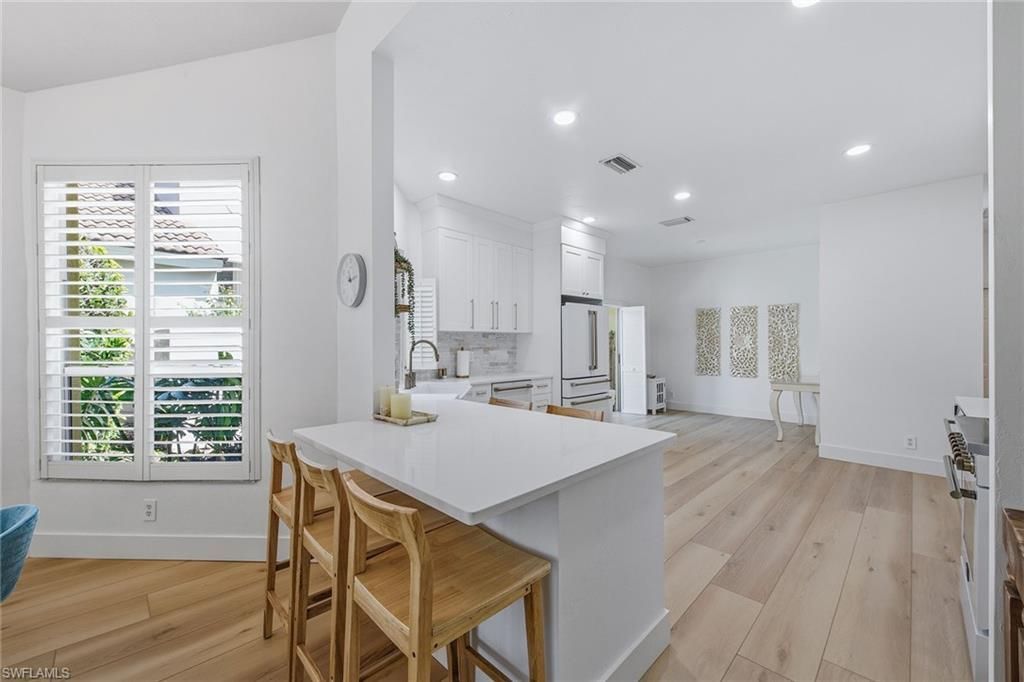 5900 Fountain Dr, Naples, FL 34119 Photo