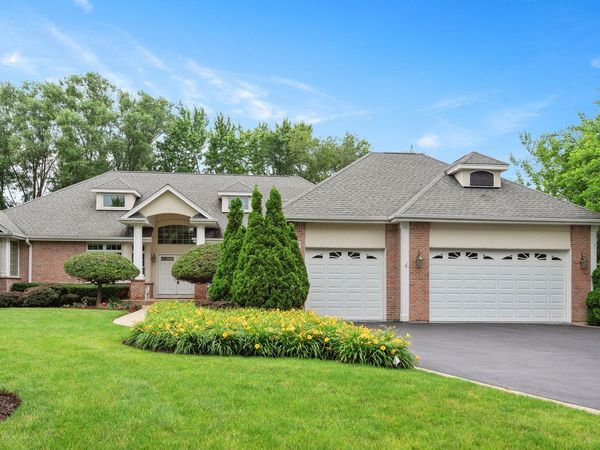 600 Haven Drive , Barrington, IL 60010