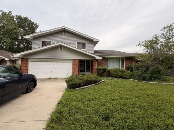 22232 Scott Drive , Richton Park, IL 60471