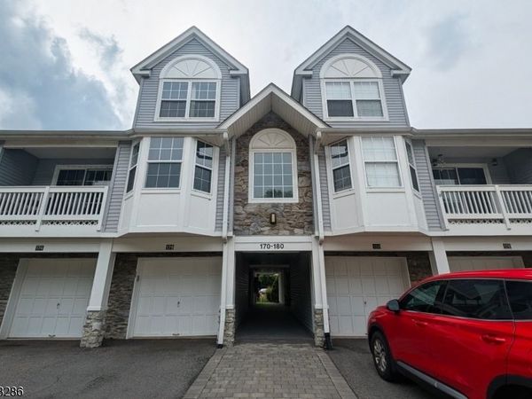 180 Whisper Way, Roxbury, NJ 07852