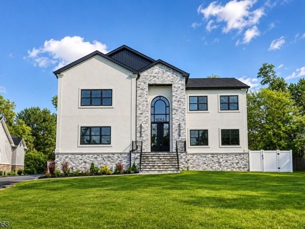 1684 Frank St, Edison, NJ 08820