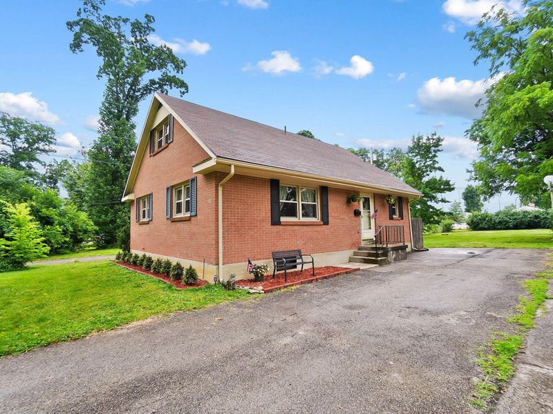364 Park End Drive, Dayton, OH 45415 Photo 3