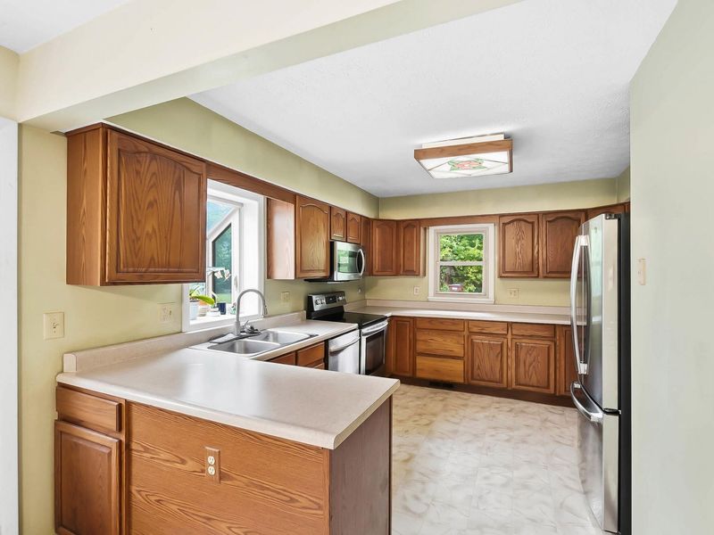364 Park End Drive, Dayton, OH 45415 Photo 9