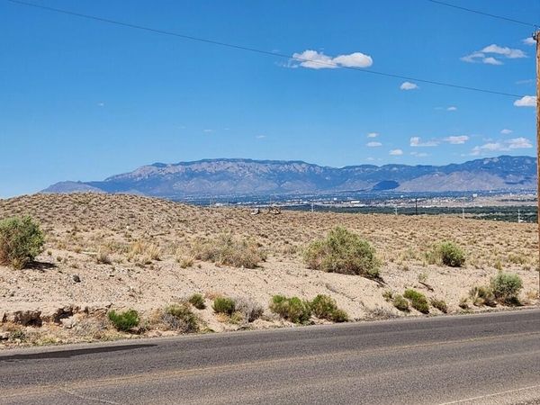 On Pajarito (DFE) Road SW, Albuquerque, NM 87121