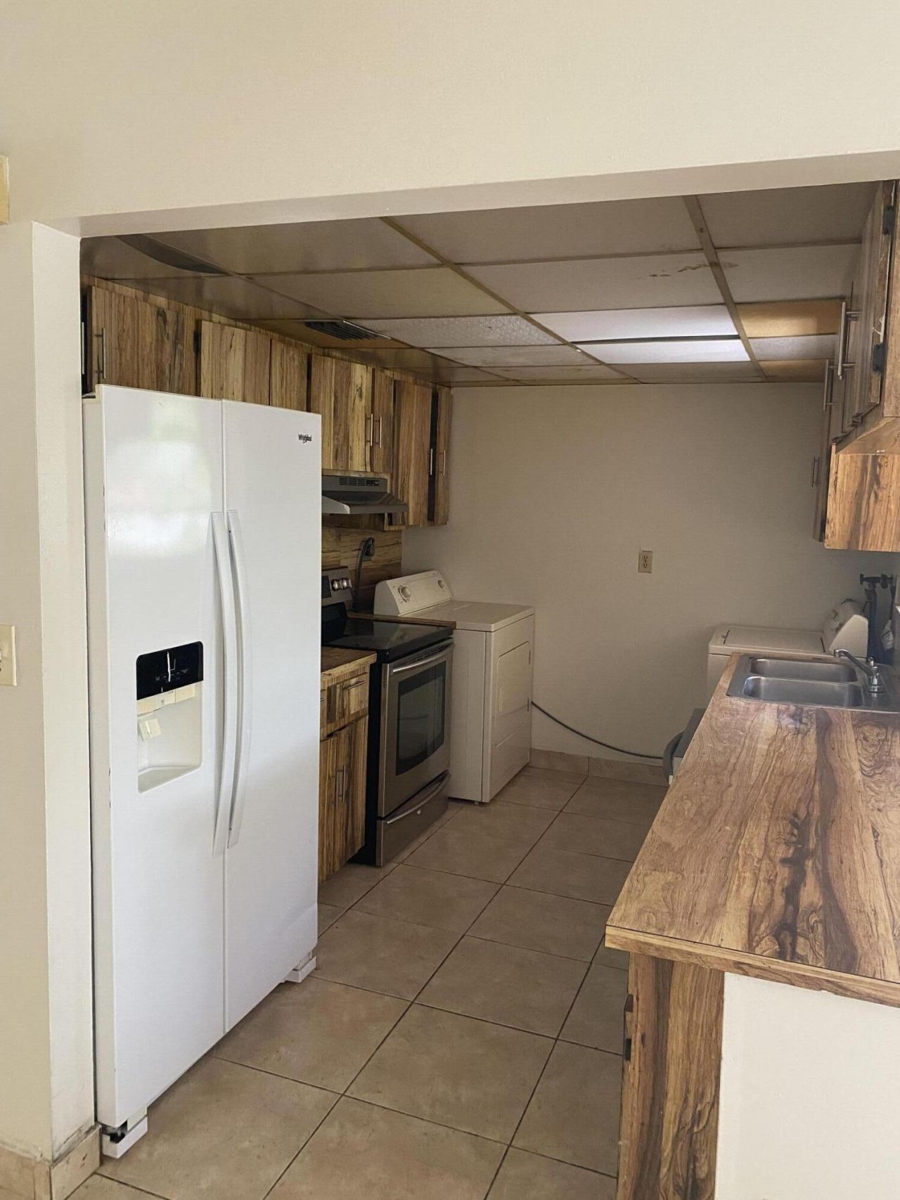 1050 NW 100th Street, Miami, FL 33150 Photo